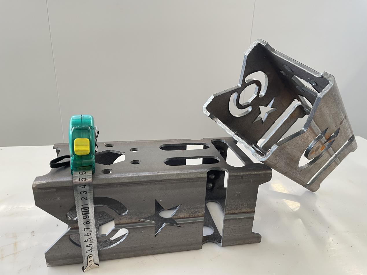 不銹鋼激光切割，做到這一點(diǎn)，徹底解決“毛刺”問題？